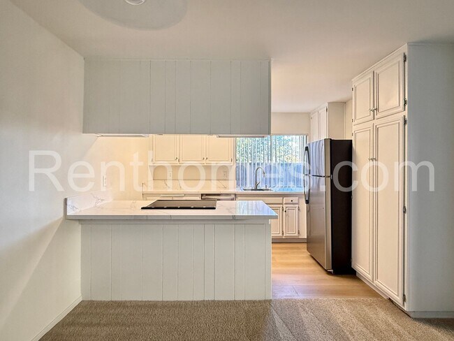 Photo - 9628-32 Caminito Del Feliz, Spacious Townhome in Great Community Close to UCSD!