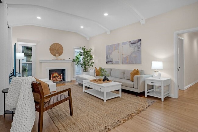 Photo - 2148 Prosser Ave