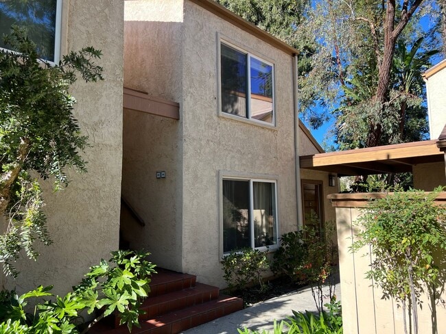 Photo - LOCATION! Move-in ready 2+2 w/parking, pool + balcony!