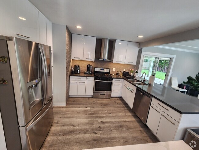 Building Photo - 13969 Wallabi Ave Rental