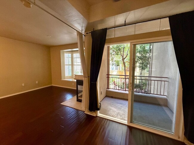 Photo - Spacious Bankers Hill Studio | In-Unit Laundry | A/C | Fireplace | Pool & Gym | 6-Month Lease Unit 219