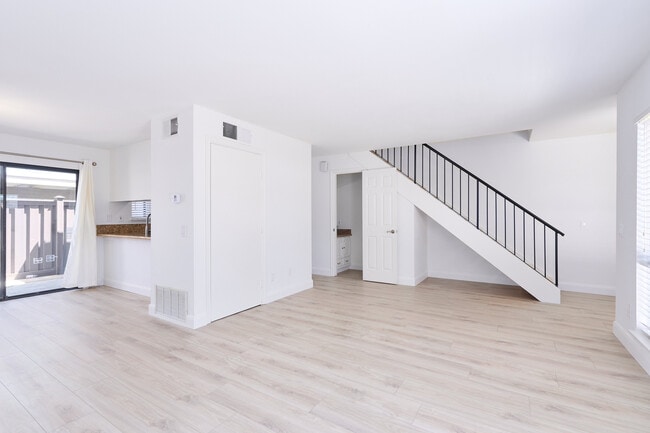 Photo - 28955 Oak Creek Ln