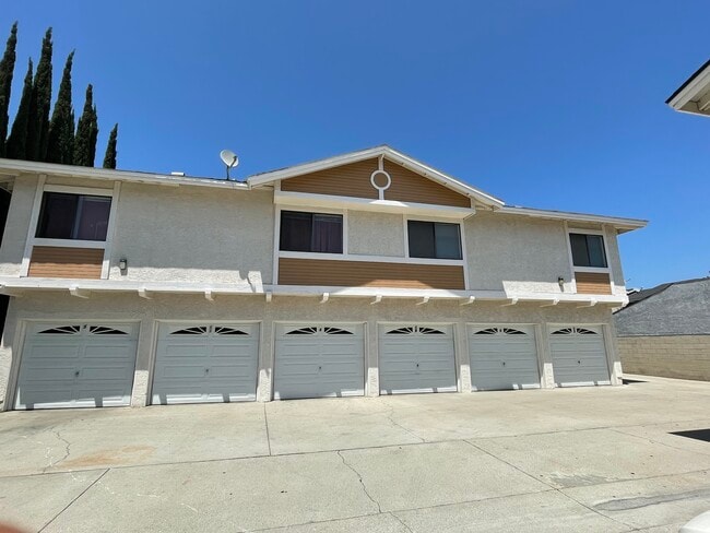 Photo - 7611 10th St