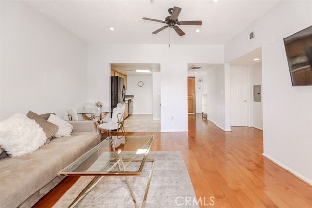 Photo - 11124 Burbank Blvd Unit 101