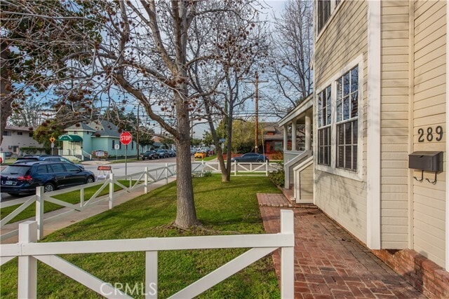 Photo - 289 N Cleveland St