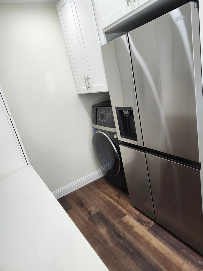 Photo - 10980 Palms Blvd