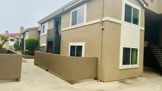 Building Photo - 7425 Charmant Dr Rental