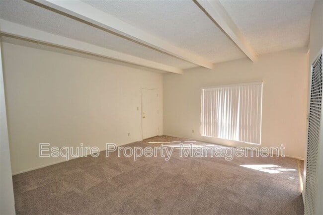 Photo - 2050 N Ventura Rd Unit 4
