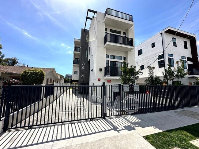 Photo - 3414 London St