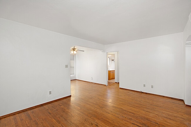 Photo - 3004 Fairmount Ave
