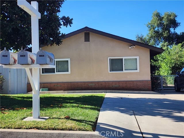 Building Photo - 35187 Ave C