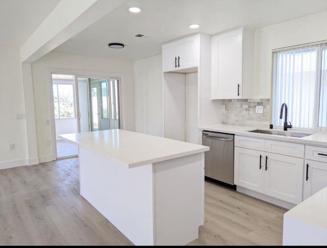 Photo - 16752 Bardon Ln Unit A