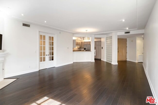 Photo - 1875 S Beverly Glen Blvd Unit 406