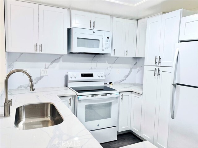 Photo - 7 Stanford Ct