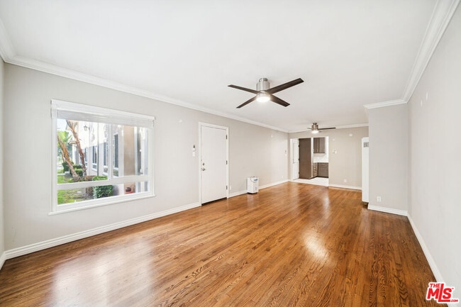 Building Photo - 3652 Carmona Ave Unit 7