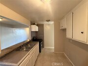Photo - 823 E 75th St Townhome