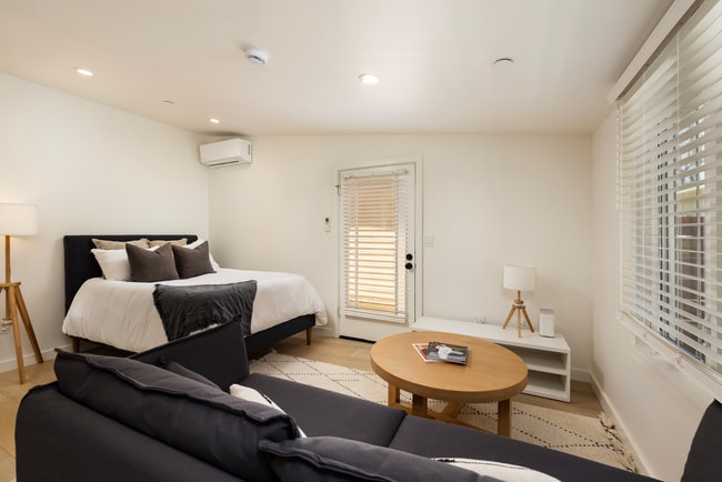 Photo - Studio - Downtown Santa Barbara Unit 510 Chapala St. Apt. #4