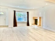 Living room - 5016 Enfield Ave