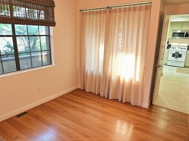 Photo - 1635 Clark Ave