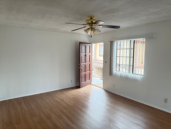 Photo - 3228 Honolulu Ave