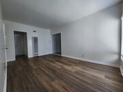 Photo - 4767 San Vicente Blvd Unit 7