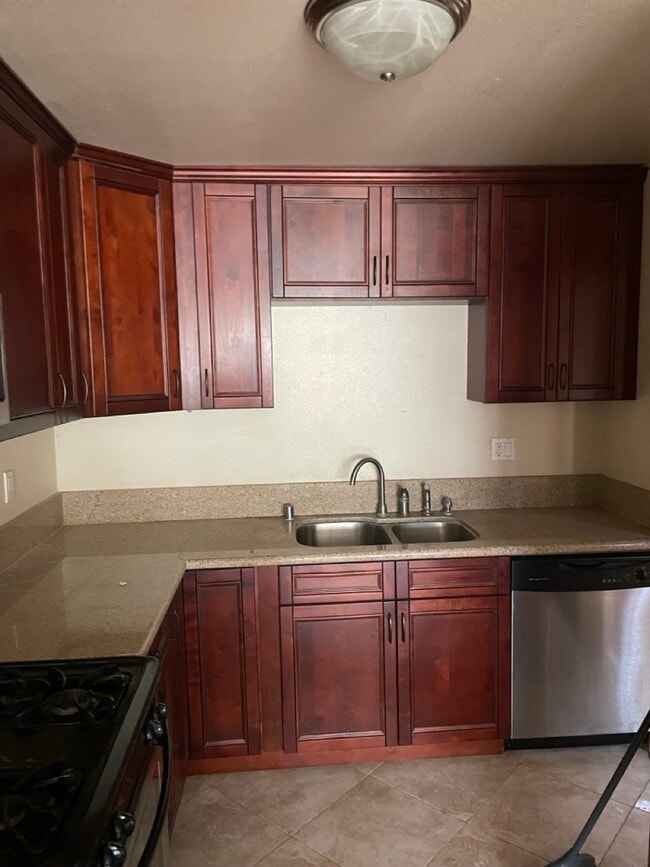 Photo - 11252 Peach Grove St Unit 204