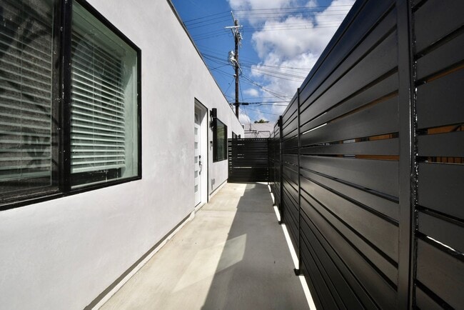 Photo - 1415 S Sierra Bonita Ave Unit 1413 1/2