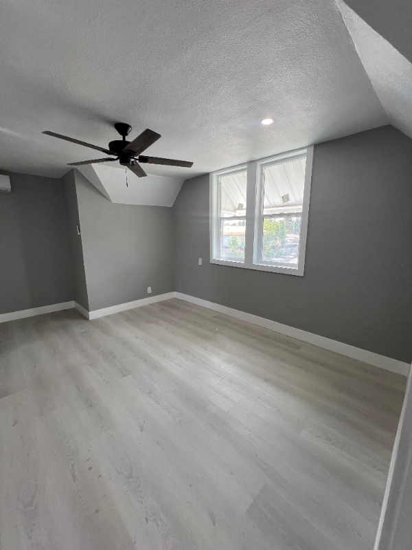 Photo - 3039 Date St