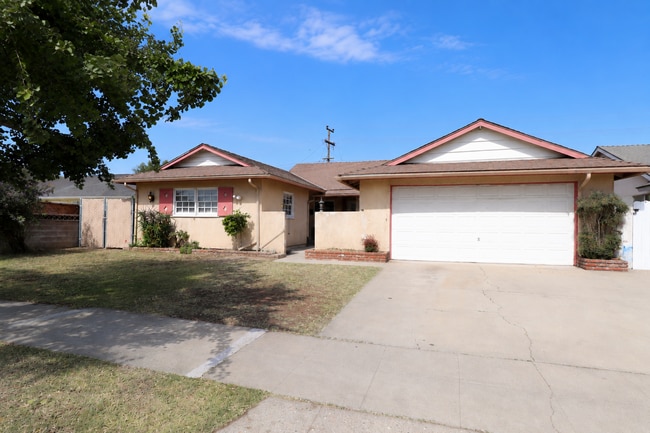 Building Photo - **Spacious 4-Bedroom Home for Rent – Northeast Santa Maria**