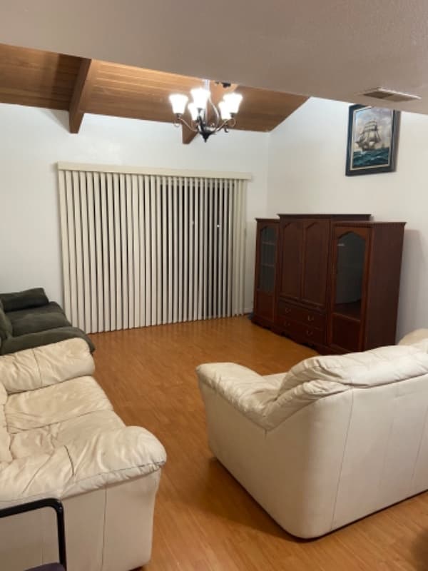 Photo - 10331 Lindley Ave