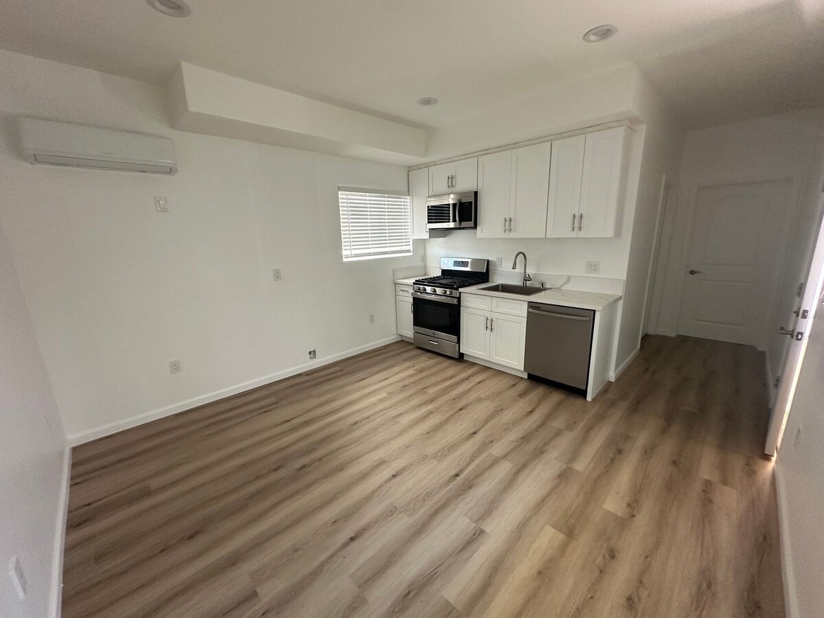14527 Hartland-11 - 14527 Hartland-11 Unit 11