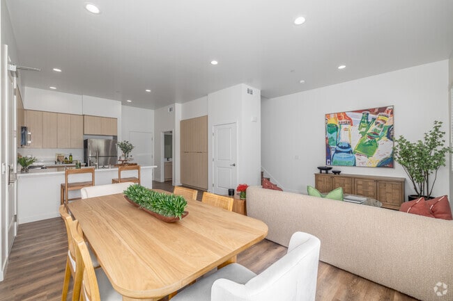 3BR, 3BA - 1,356SF - Living Room - Desert Meadows Apartments and Townhomes