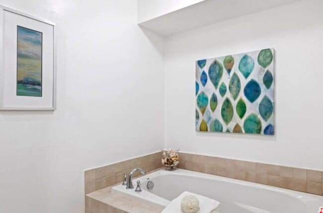 Photo - 11120 Queensland St Unit E47