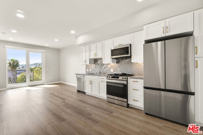 Photo - 7428 Santa Monica Blvd Unit 304