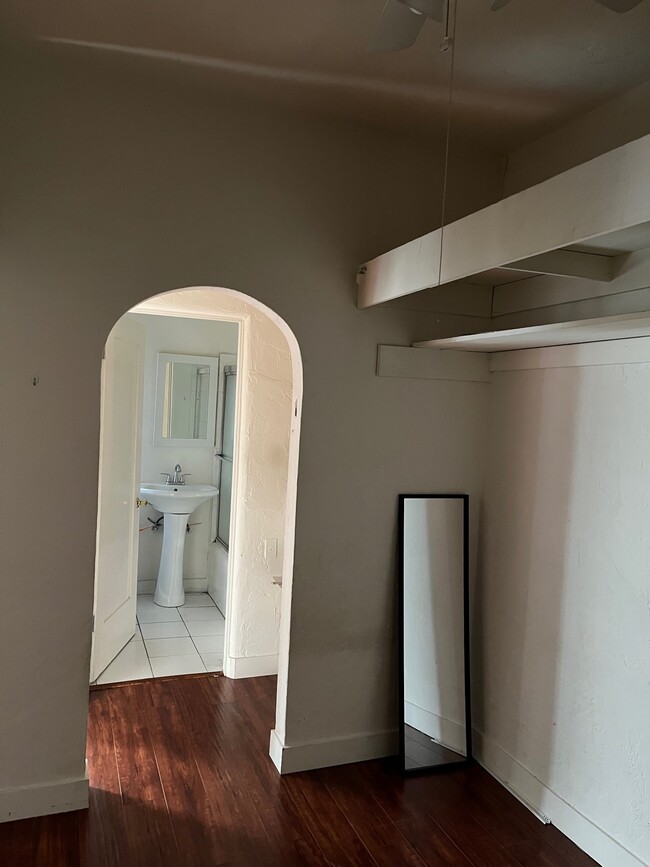 Photo - 945 Hilgard Ave Unit 205