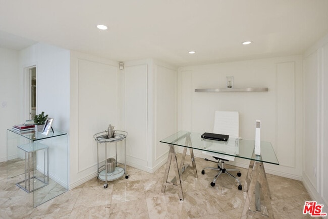 Photo - 4267 Marina City Dr Unit 908