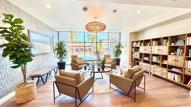 Photo - Brand New High-Rise Condo Unit with Stunni...