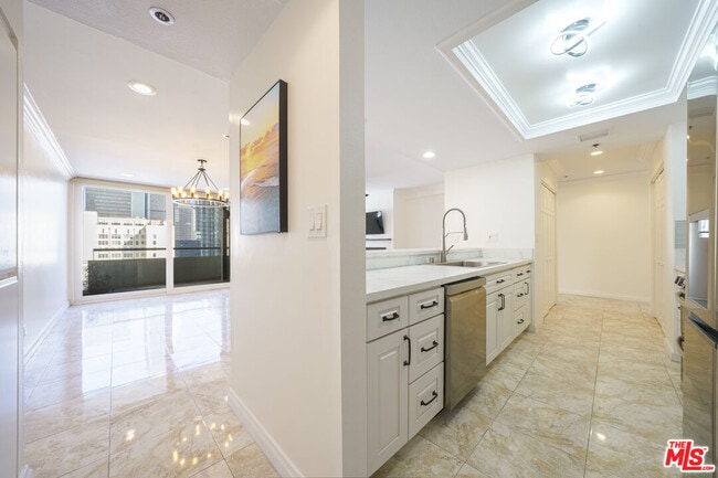 Photo - 600 W 9th St Unit 1502