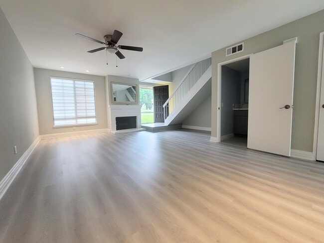 Family Room - 532 San Marcos Rd