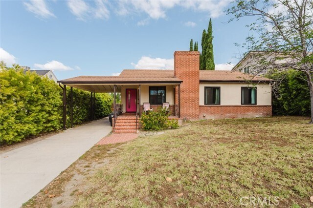 Building Photo - 831 E Walnut Ave