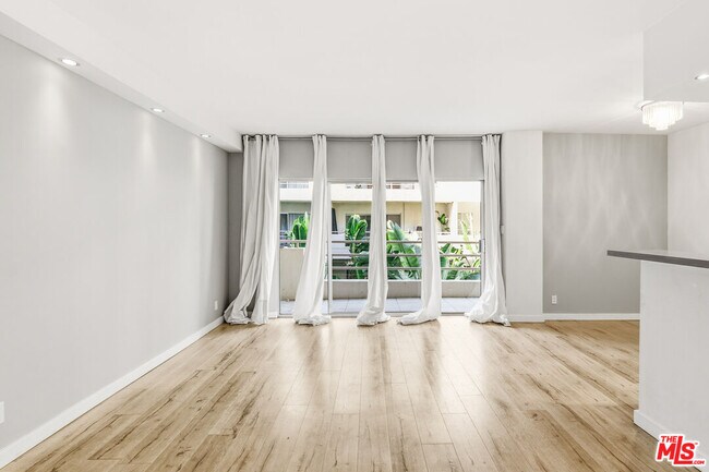 Photo - 1131 Alta Loma Rd Unit 306