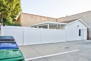 Photo - 606 E Realty St Apartment Unit 606 1-2