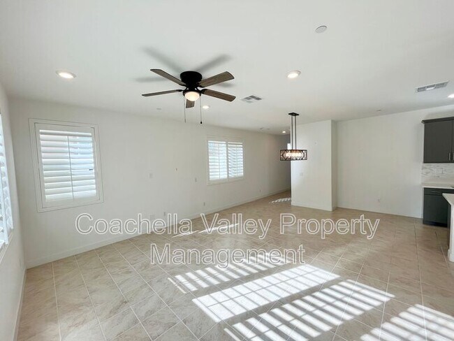 Photo - 76279 Cambridge Dr