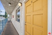 Photo - 14333 Haynes St Apartment Unit 5