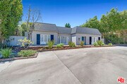 Photo - 621 N Bedford Dr House