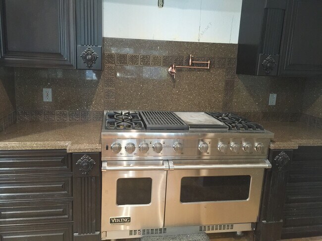 Photo - 3350 Deaver Dr