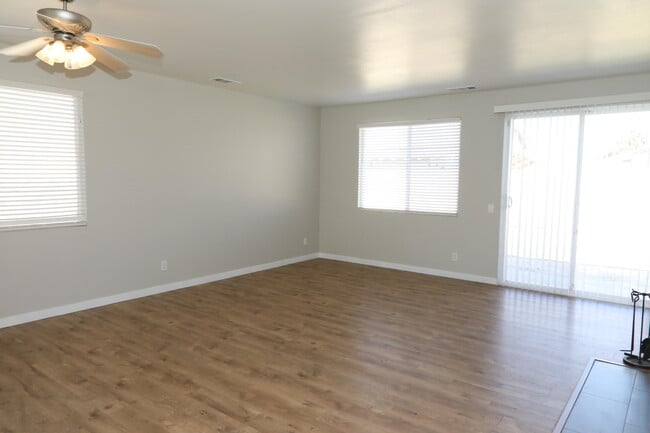 Photo - 1559 W Ave H4