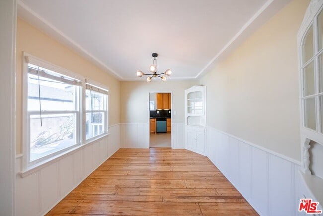 Photo - 2551 S Bentley Ave