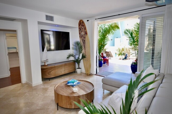 Photo - 5410 La Jolla Blvd Unit A111