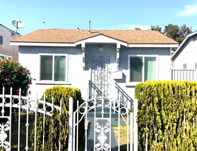 Building Photo - 1603 W 60th Pl